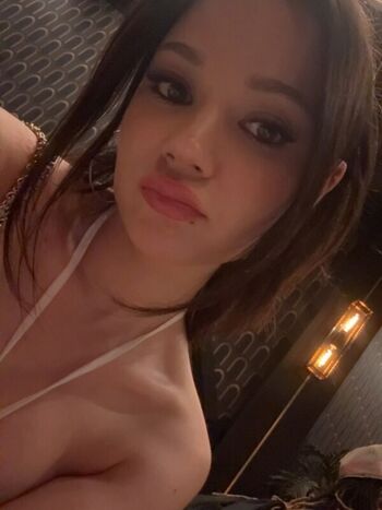 Full leaked Lilchiipmunk private photo
