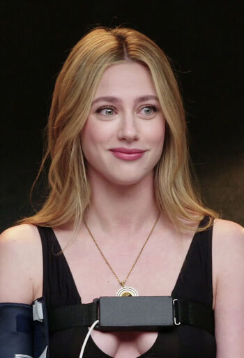 Full leaked Lili reinhart private photo
