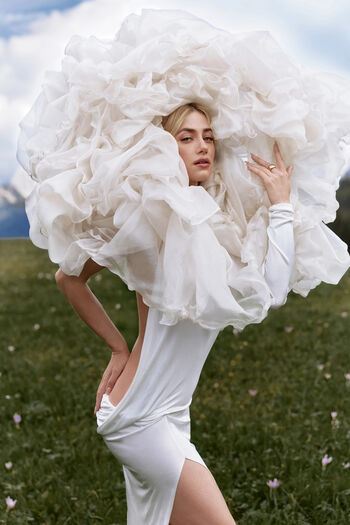 Lili Reinhart