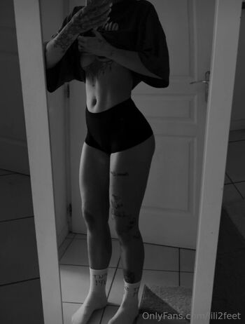 Full leaked Lilifeet private photo