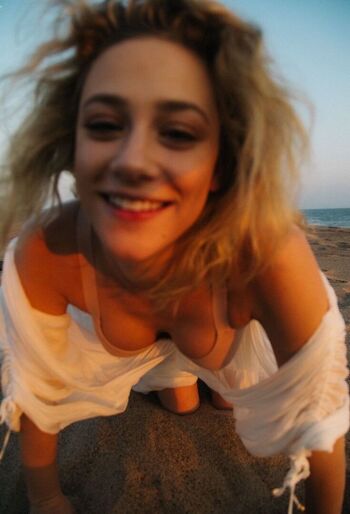 Full leaked Lilireinhart private photo