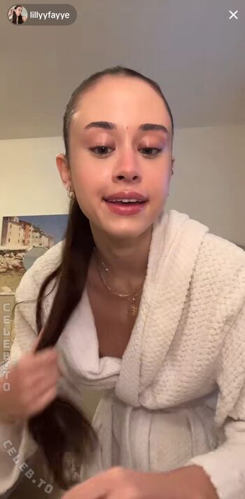 Full leaked Lillyfayye page private photo