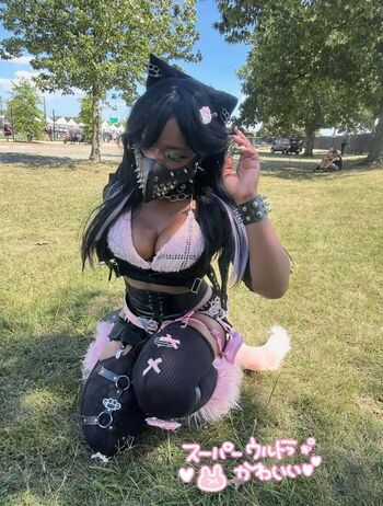 Full leaked Lilrawrs private photo