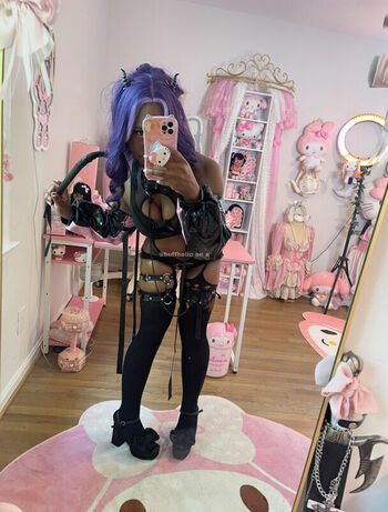 Full leaked Lilrawrs private photo