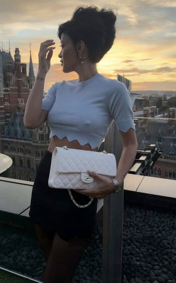 Full leaked Lily allen page private photo