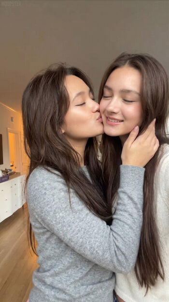 Full leaked Lily chee page private photo