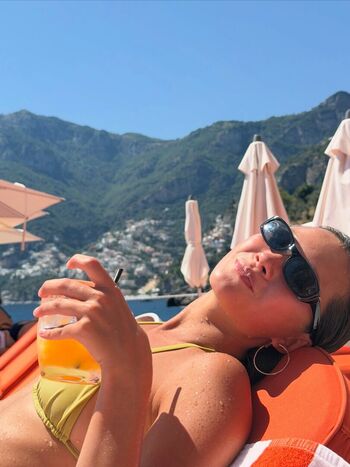 Full leaked Lily chee page private photo