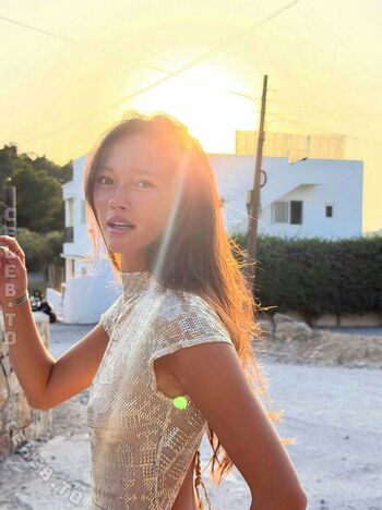 Full leaked Lily chee page private photo