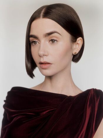 Full leaked Lily collins private photo