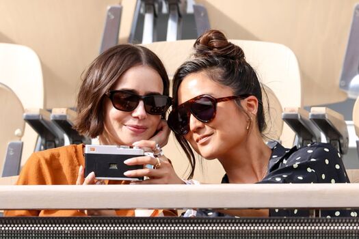 Full leaked Lily collins private photo
