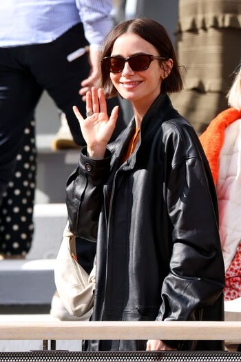 Full leaked Lily collins private photo