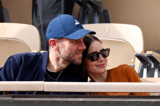 Full leaked Lily collins private photo