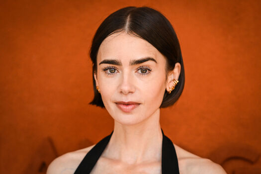 Full leaked Lily collins private photo
