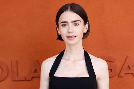 Full leaked Lily collins private photo