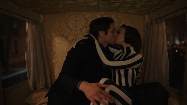 Full leaked Lily collins private photo