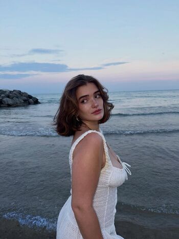 Full leaked Lily eagla private photo