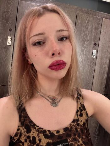 Full leaked Lily hawker private photo