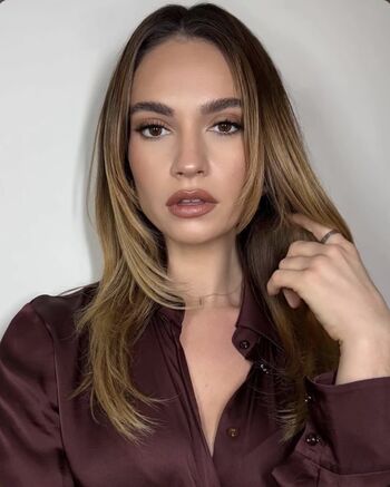 Full leaked Lily james private photo