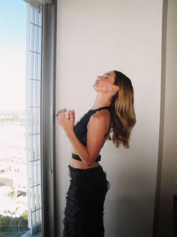 Full leaked Lily james page private photo