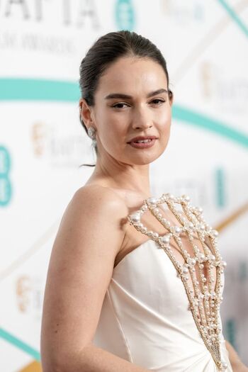 Full leaked Lily james private photo