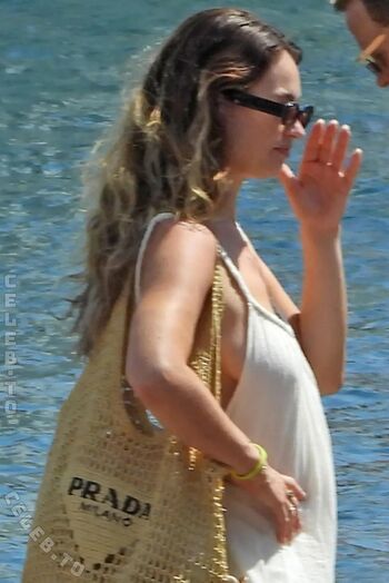 Full leaked Lily james page private photo
