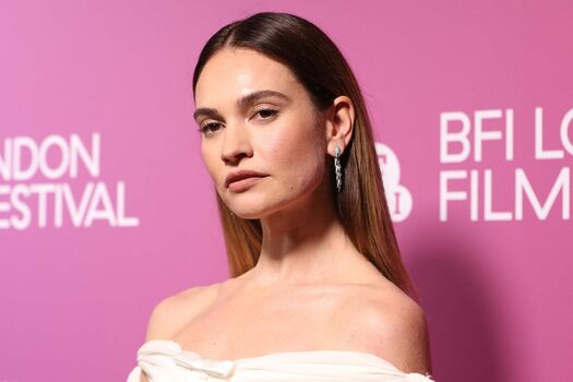 Full leaked Lily james private photo
