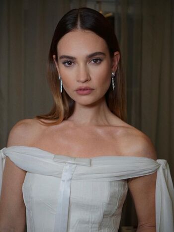 Full leaked Lily james private photo