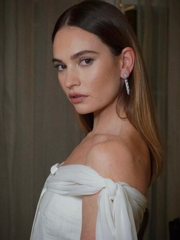 Full leaked Lily james private photo
