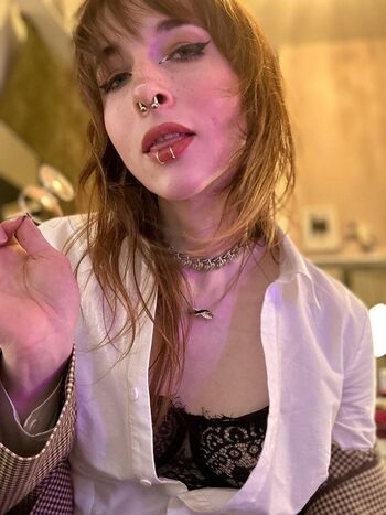 Full leaked Lily kitsune private photo