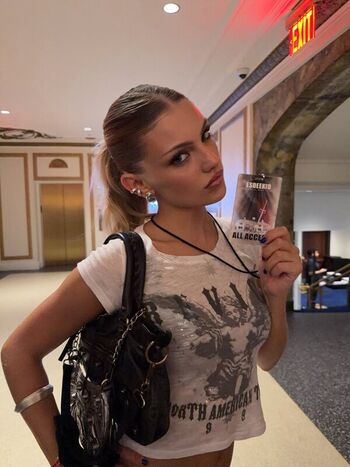 Full leaked Lily rowland private photo