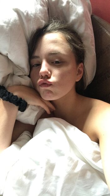 Full leaked Lily sheen private photo