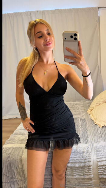Full leaked Lily starr private photo