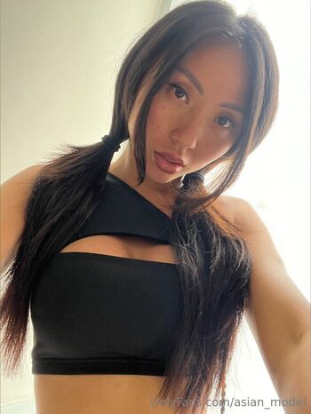 Full leaked Lily page private photo