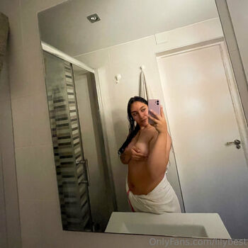 Full leaked Lilybest private photo