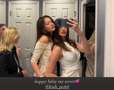 Full leaked Lilychee page private photo