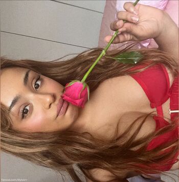 Full leaked Lilyluvrr private photo