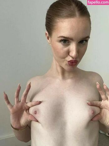Full leaked Lilyoneill private photo
