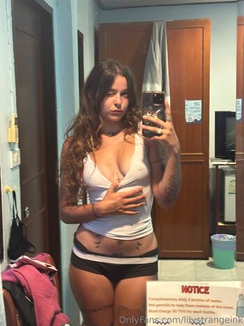 Full leaked Lilystrangeink private photo