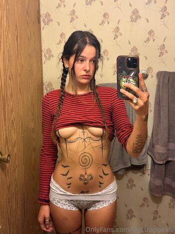 Full leaked Lilystrangeink private photo