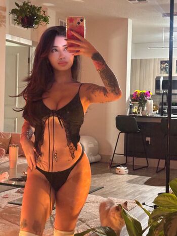 Full leaked Lilyysdream private photo