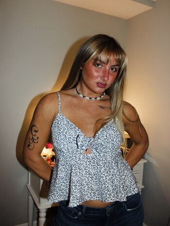 Full leaked Lindsay sento page private photo