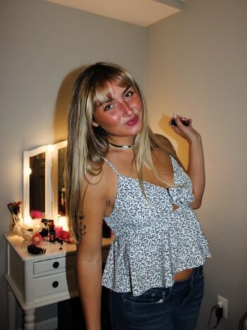 Full leaked Lindsay sento page private photo