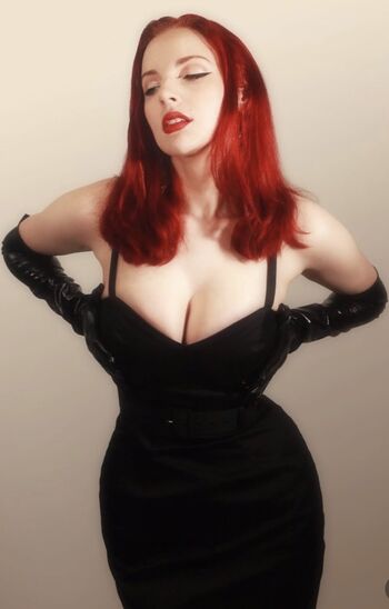 Full leaked Lindseybean private photo