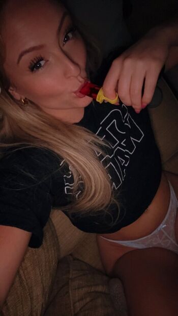 Full leaked Lindshough private photo