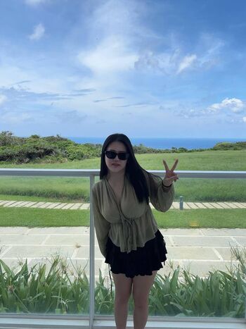 Full leaked Ling  ee page private photo