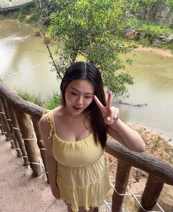 Full leaked Ling  ee page private photo