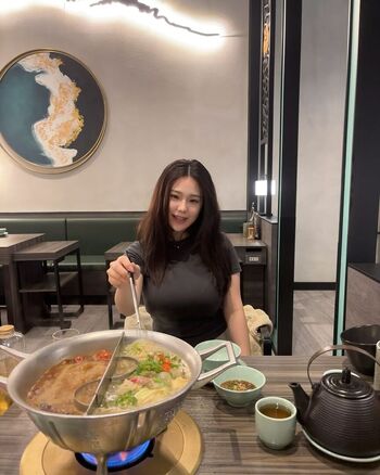 Full leaked Ling  ee page private photo