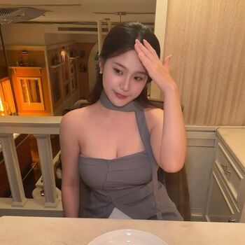 Full leaked Ling  ee page private photo