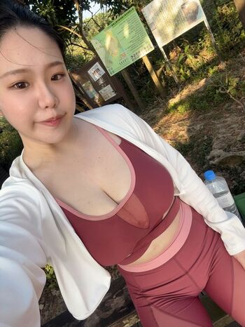 Full leaked Ling  ee page private photo
