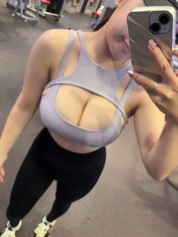 Full leaked Ling  ee page private photo